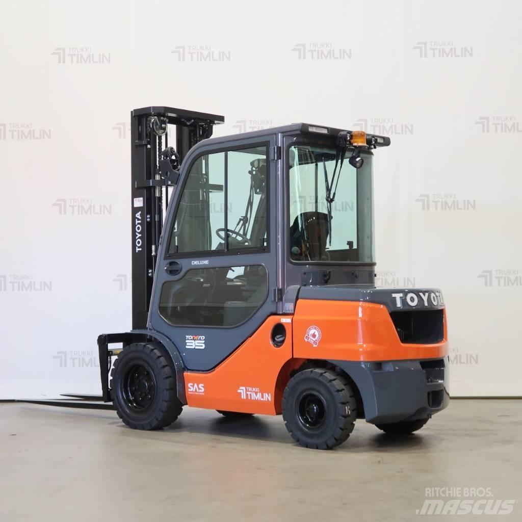 Toyota 02-8FDJF35 Dieselstapler
