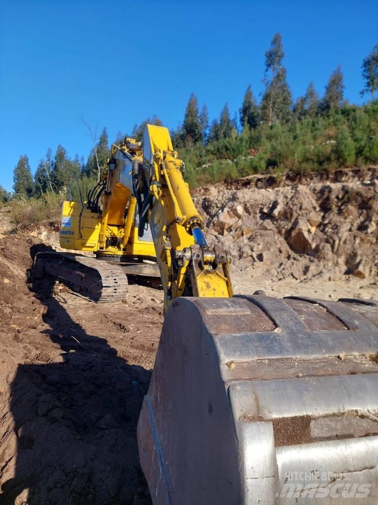 Komatsu PC 228 LC-3 Raupenbagger