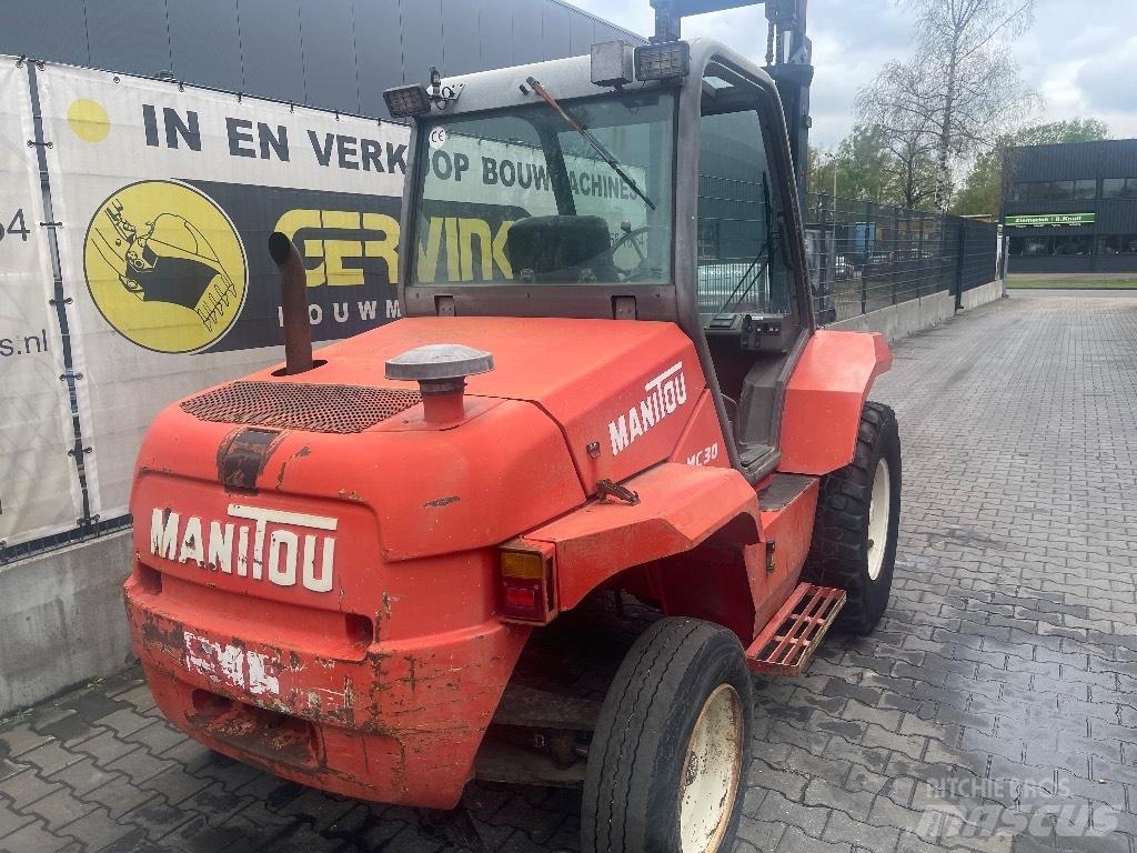Manitou MC 30 Geländestapler