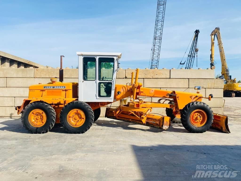 John Deere 570 A Grader