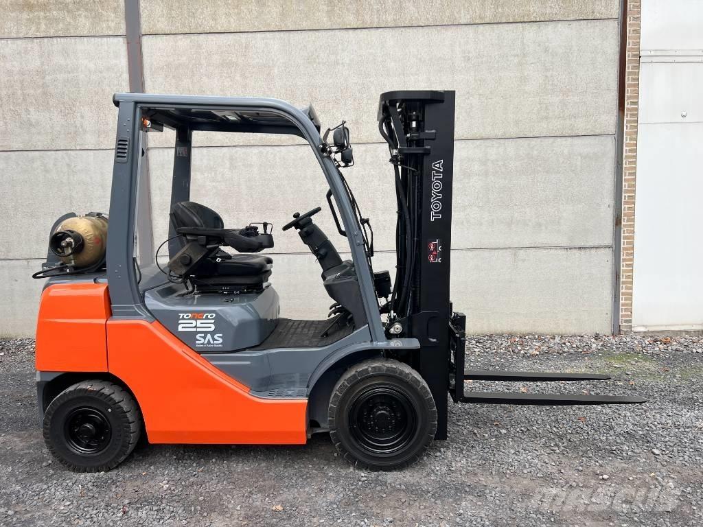 Toyota 02-8FGF25 Gasstapler