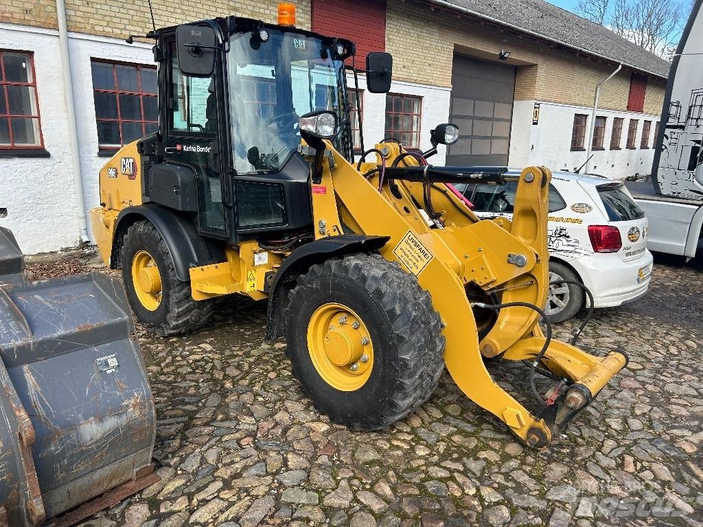 CAT 906 Radlader