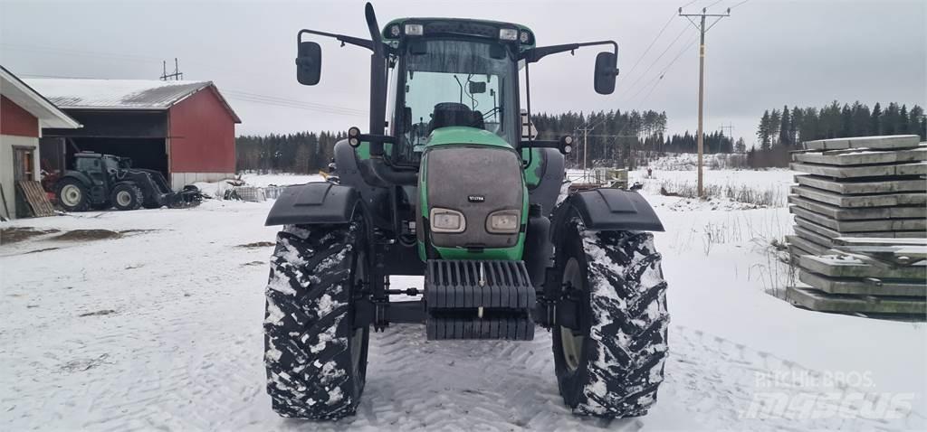 Valtra C130 Hitec Traktoren
