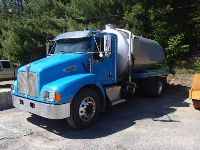 Kenworth T 300 Saug- und Druckwagen