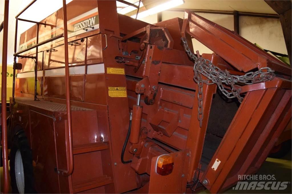Fiat Hesston 4700 Quaderpressen