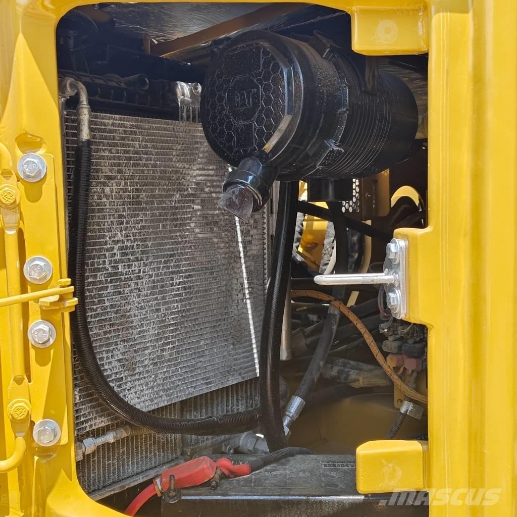 CAT 310 Raupenbagger