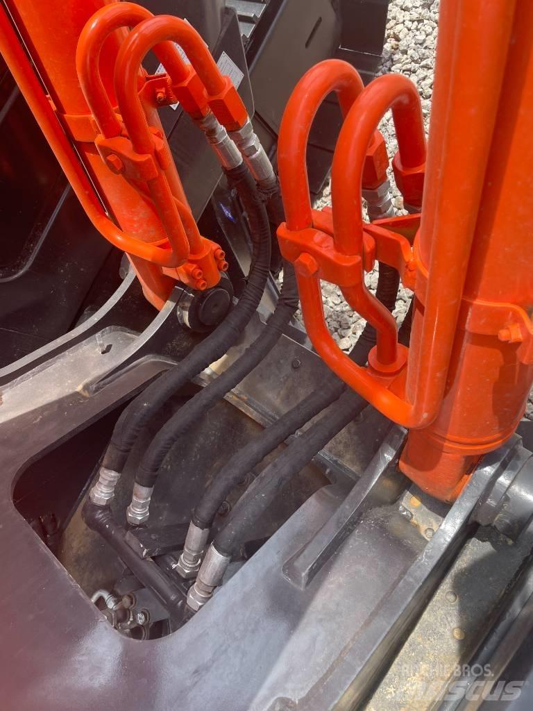 Hitachi ZX 200 Raupenbagger