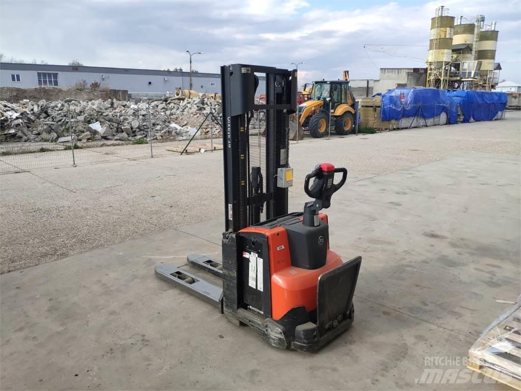BT SWE120 Deichselstapler