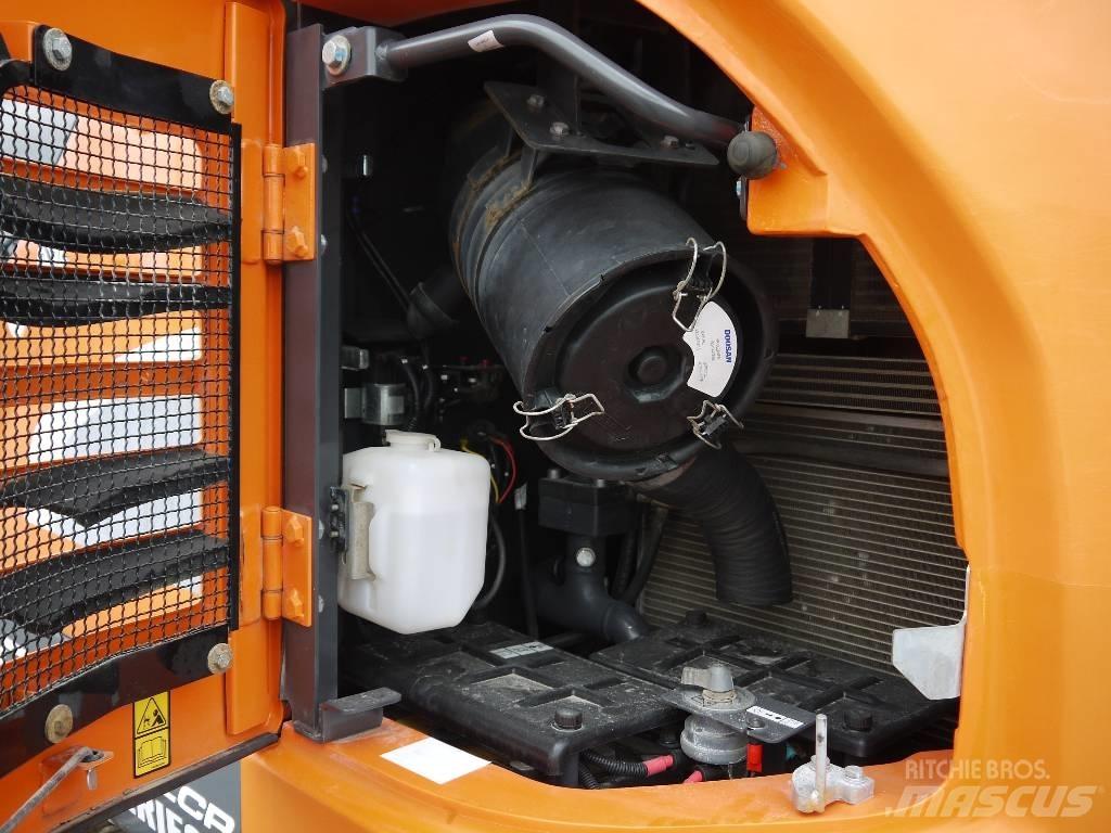 Doosan DX 140 LCR-5 Raupenbagger