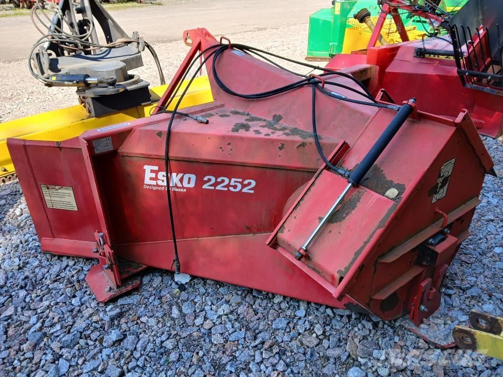 Esko 2252 Schneefräse