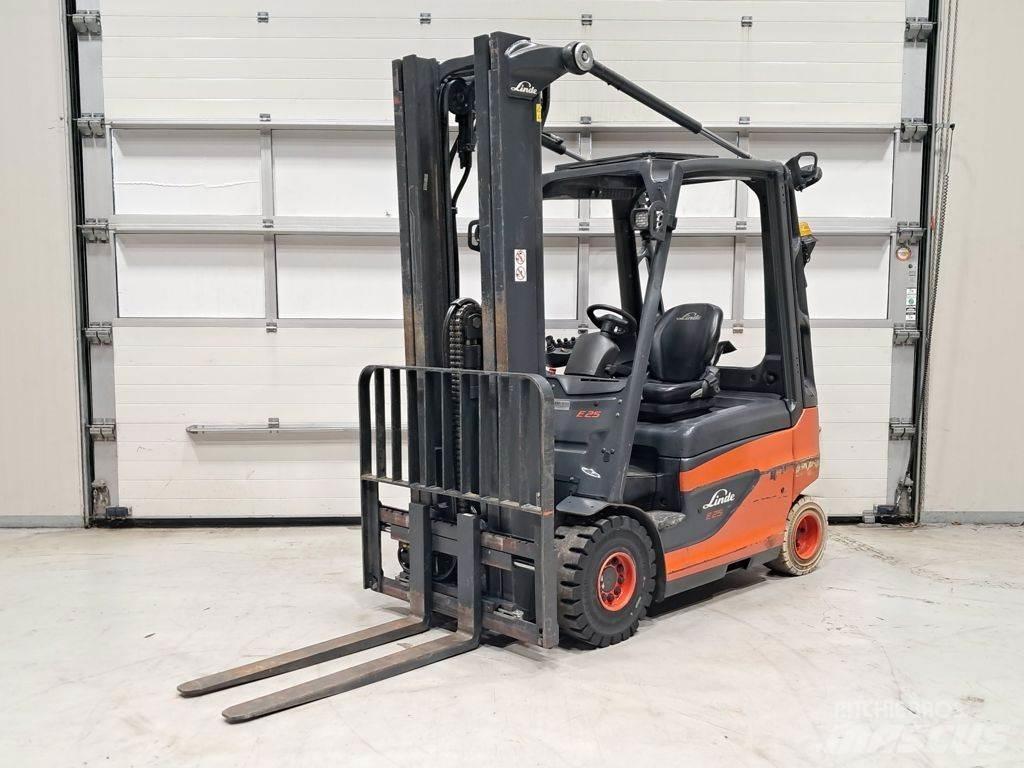 Linde E25-01 Elektrostapler