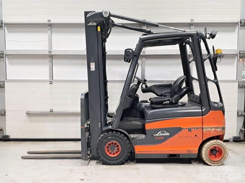 Linde E25-01 Elektrostapler