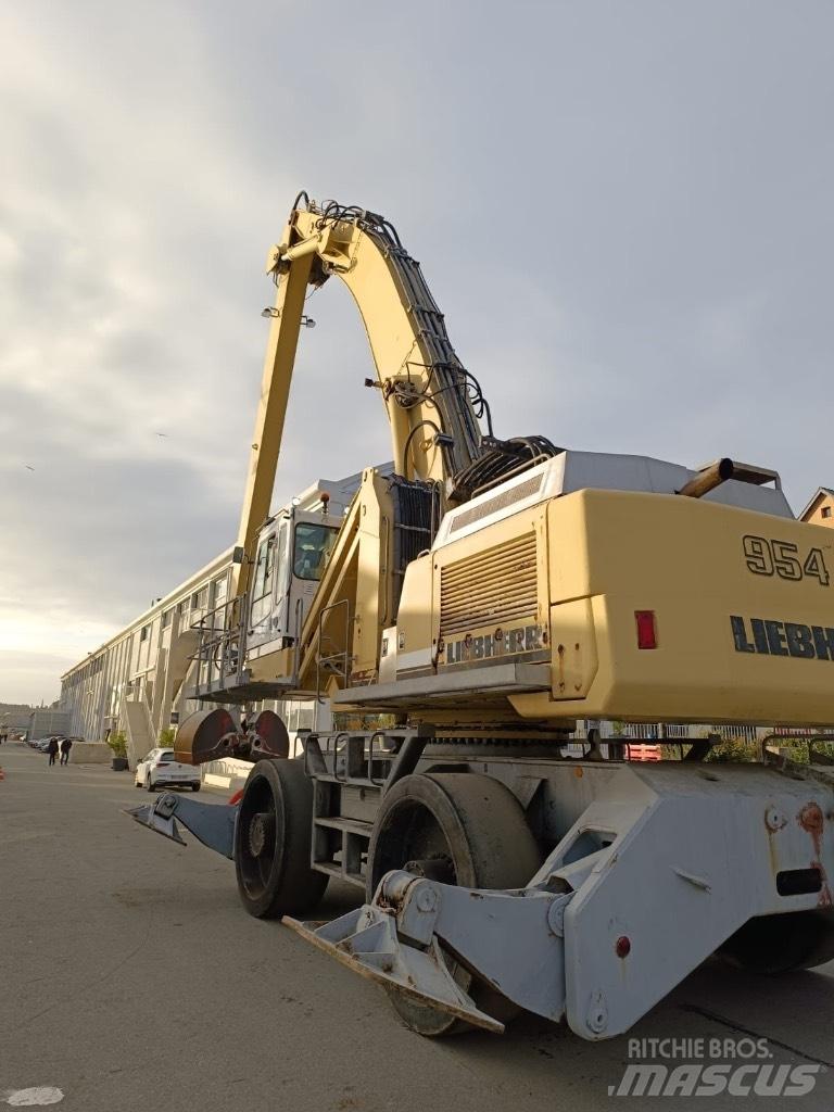 Liebherr A 954 B HD Materialumschlag