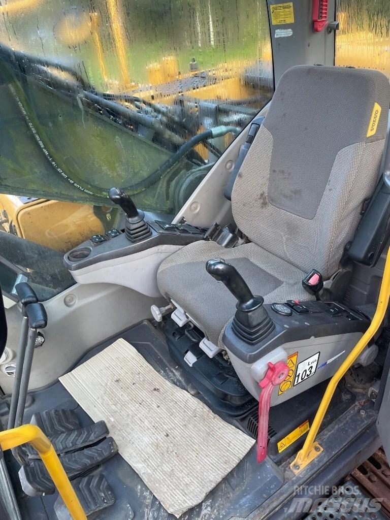 Volvo EC210C Raupenbagger