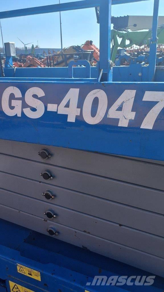 GENIE GS4047 Scheren-Arbeitsbühnen