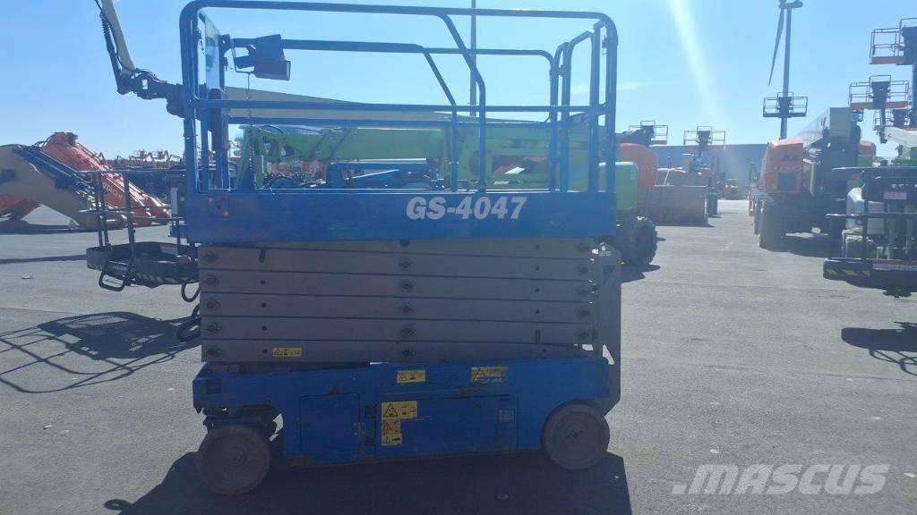 GENIE GS4047 Scheren-Arbeitsbühnen