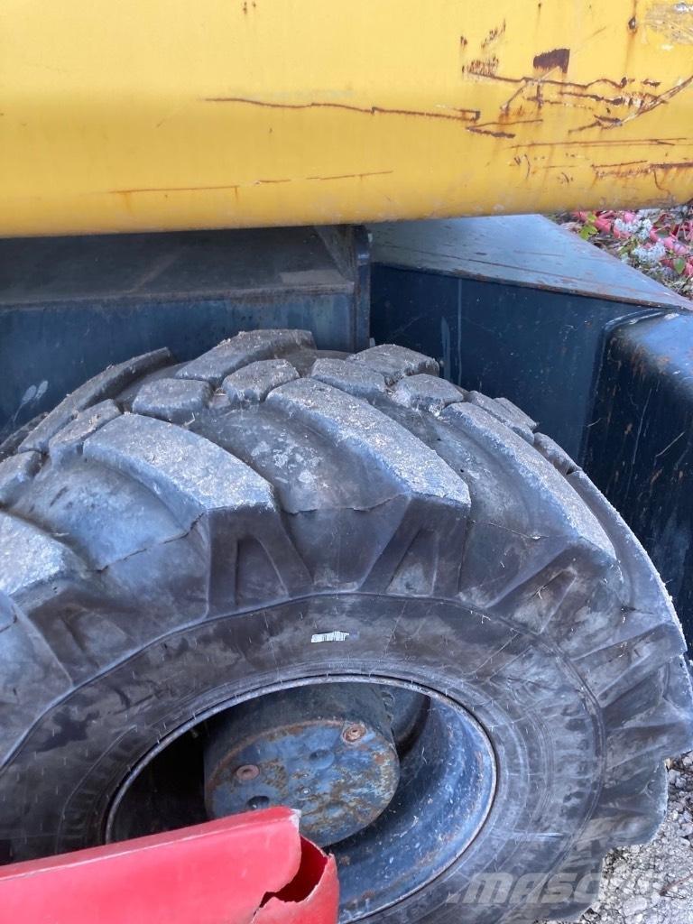 Komatsu PW 140-7 Mobilbagger