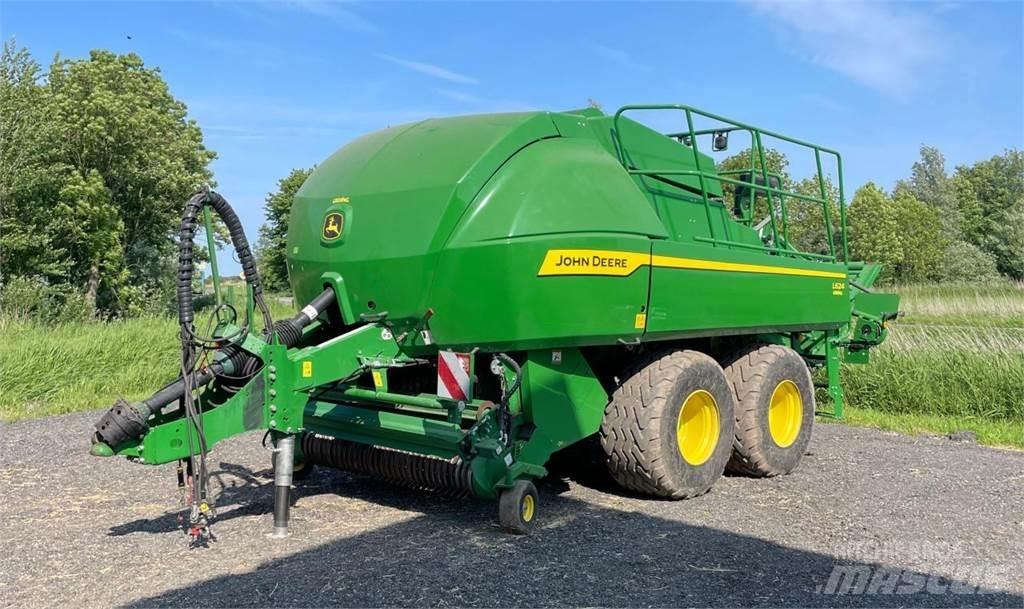 John Deere L624 Quaderpressen