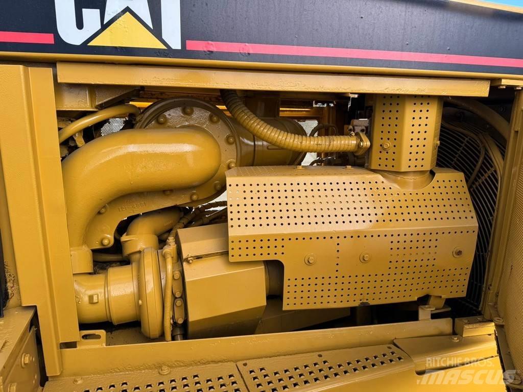 CAT D8R Bulldozer