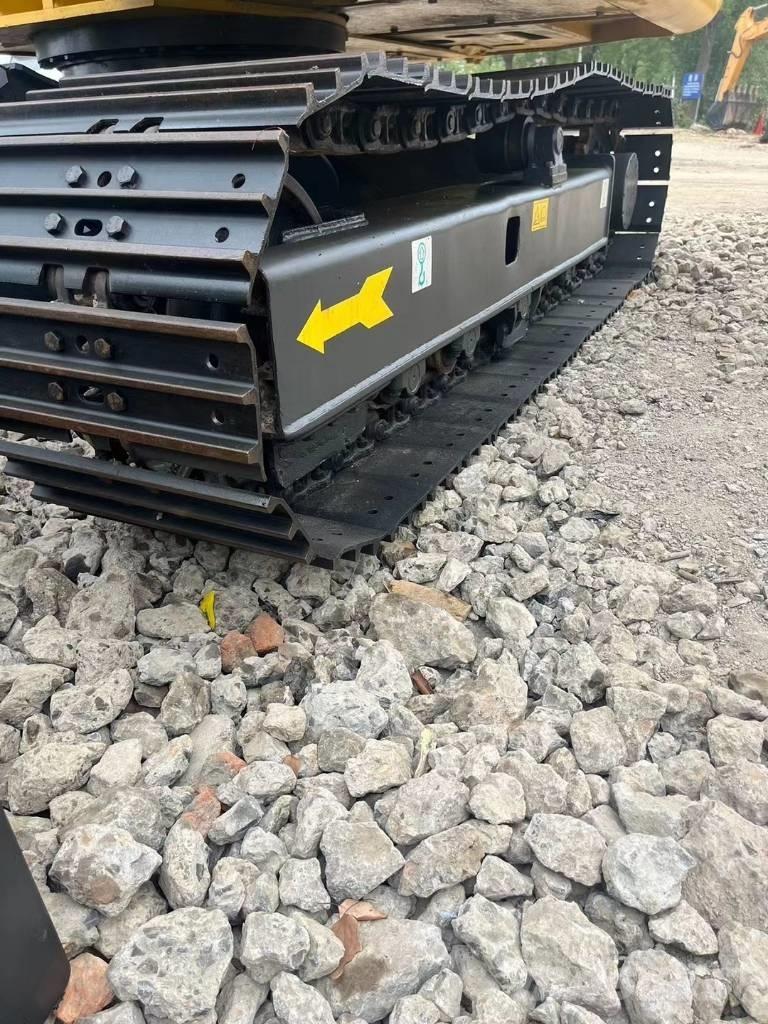 Komatsu PC70-8 Midibagger  7t - 12t