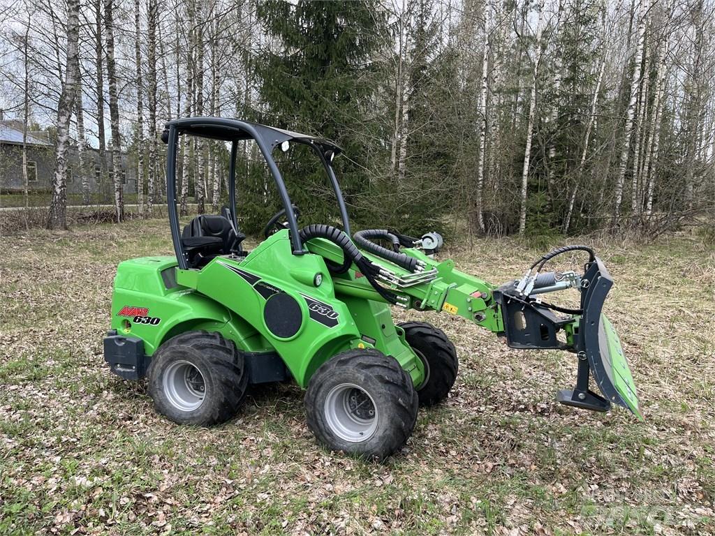 Avant M630 Minilader