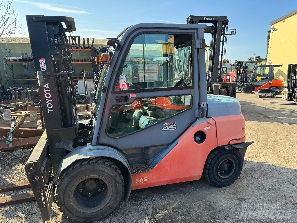Toyota 40-8FD40N Dieselstapler