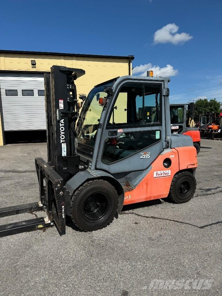 Toyota 40-8FD40N Dieselstapler
