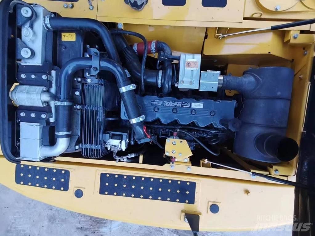 Komatsu PC 210 LC-8 Raupenbagger