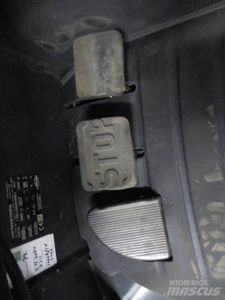 Linde R20 Schubmaststapler