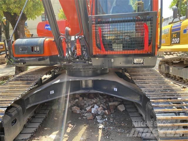 Doosan DX 225 LC Raupenbagger