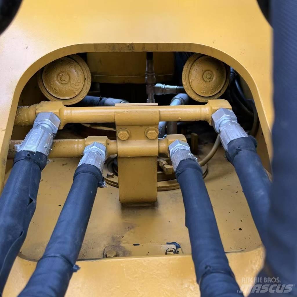 CAT 320D2 Midibagger  7t - 12t