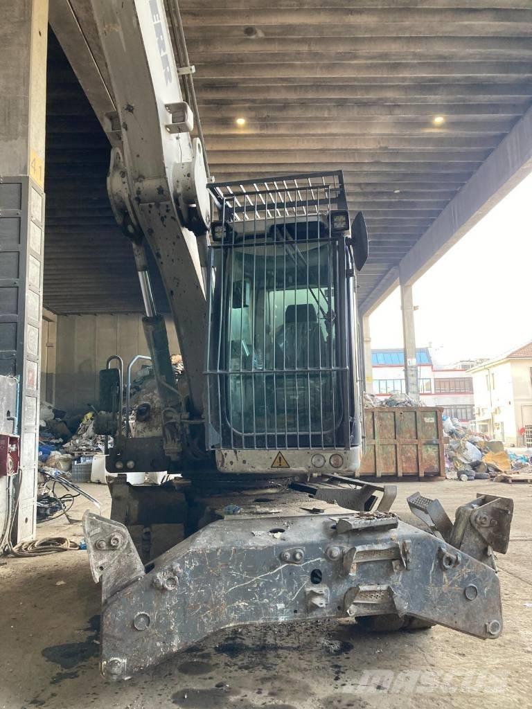 Liebherr LH 30 M Materialumschlag