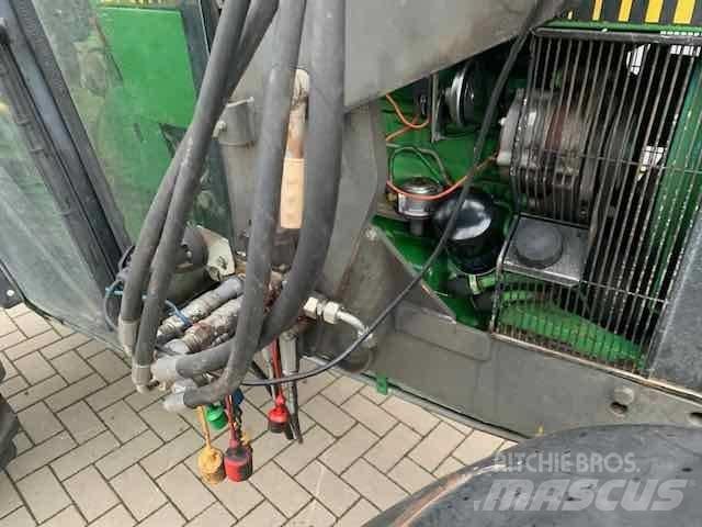 John Deere 2450 Traktoren
