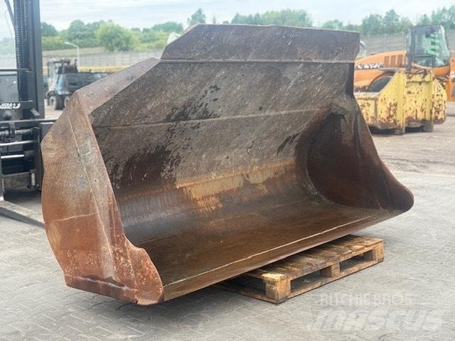 Liebherr L 541 Schaufeln