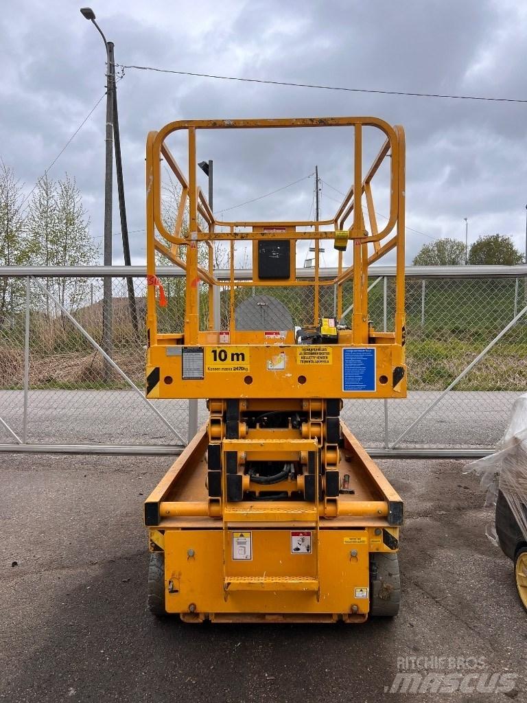 Haulotte Compact 12 Scheren-Arbeitsbühnen