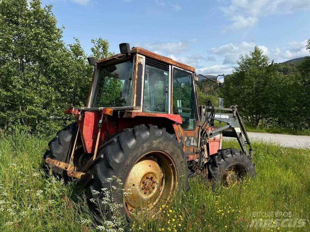 Massey Ferguson 675 Traktoren
