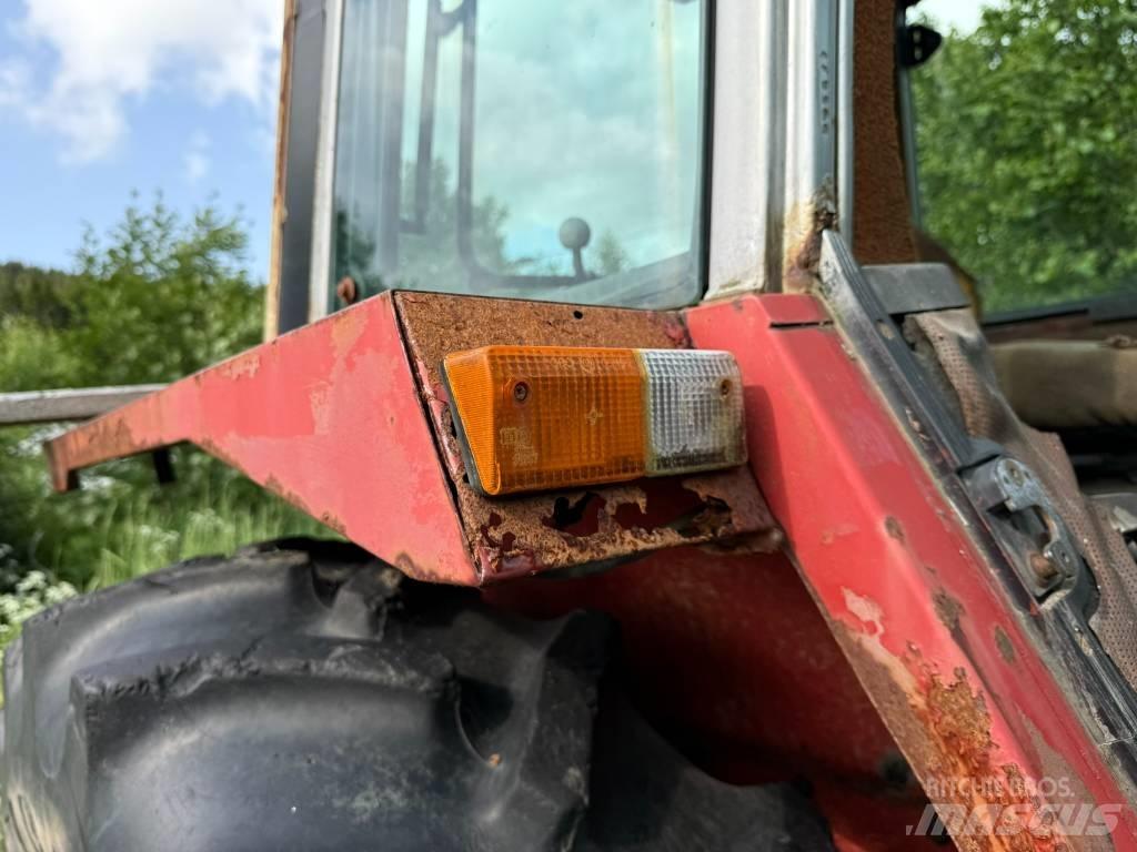 Massey Ferguson 675 Traktoren