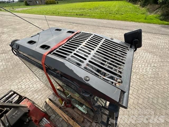 Hitachi ZX-LC-5B Kabinen