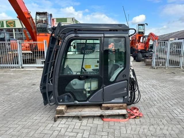 Hitachi ZX-LC-5B Kabinen