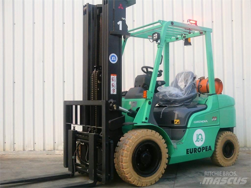 Mitsubishi FG30NTD Gasstapler