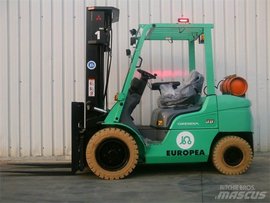 Mitsubishi FG30NTD Gasstapler
