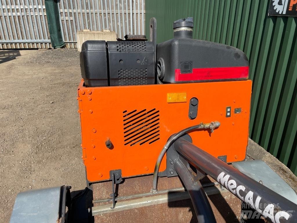 Mecalac MBR 71 Walzenzüge