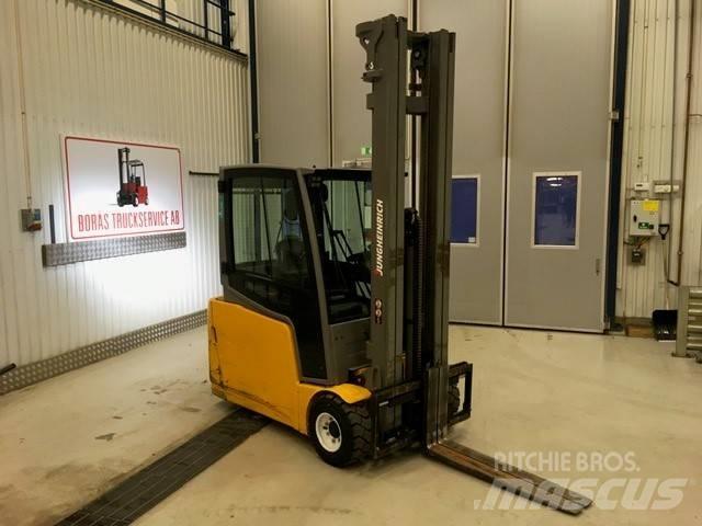 Jungheinrich EFG 220 Elektrostapler