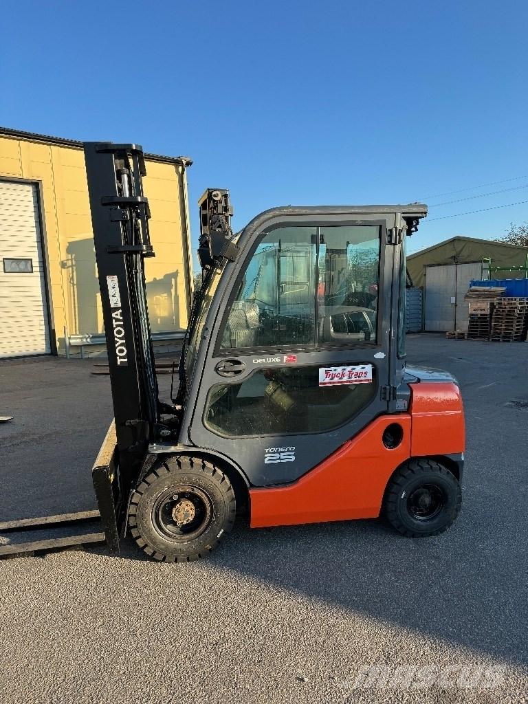 Toyota 02-8FDF25 Dieselstapler