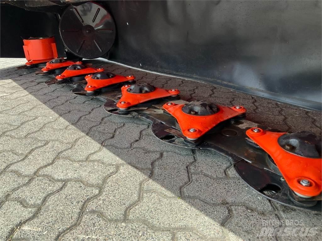 Kubota DM4032 Mähwerke