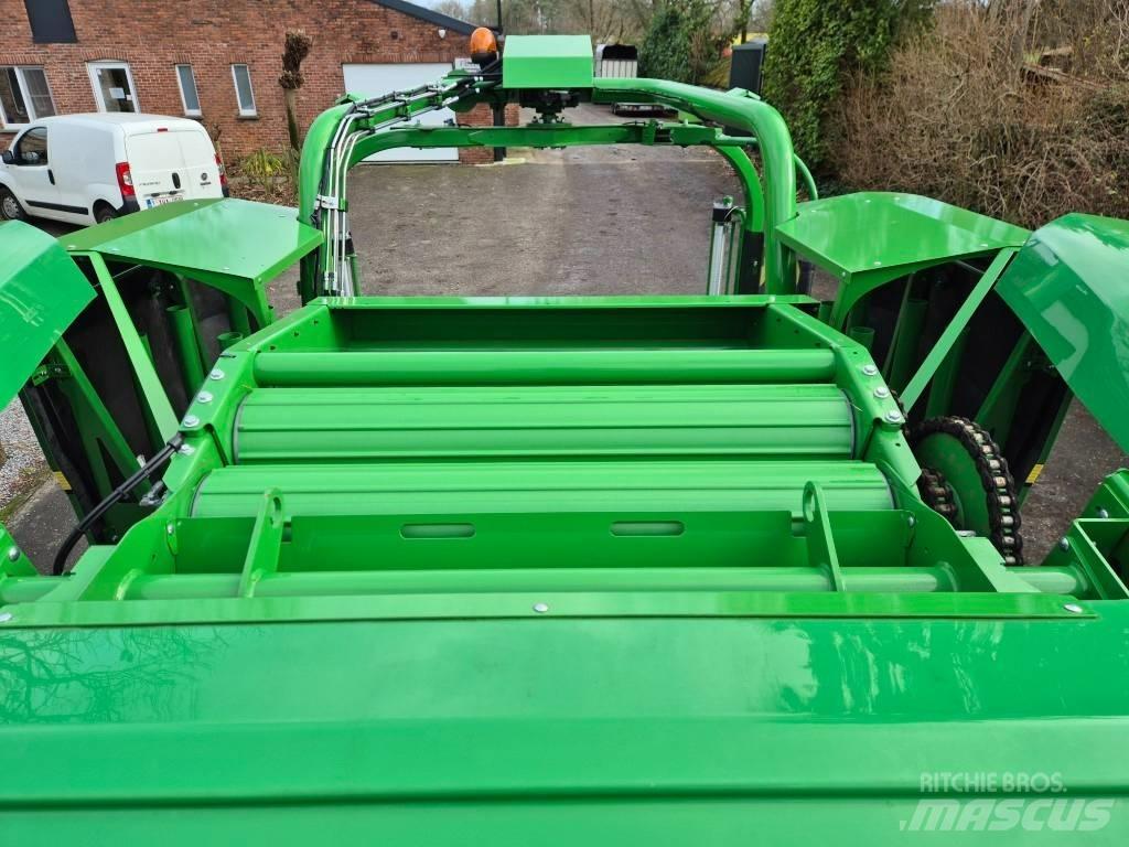 John Deere C441R Rundballenpressen