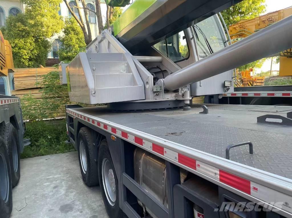 Zoomlion ZTC 251 V All-Terrain-Krane