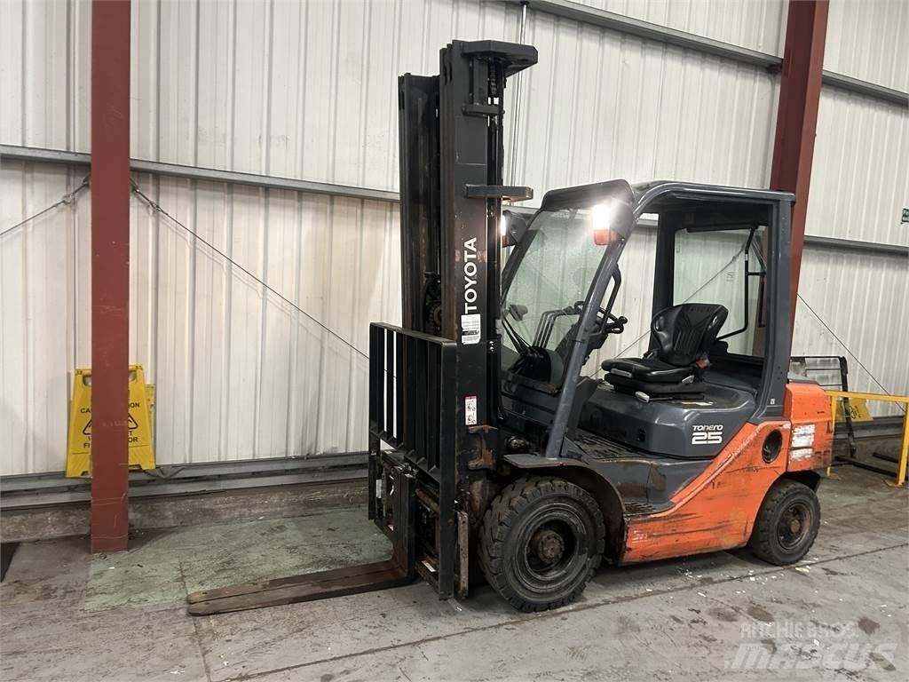 Toyota 02-8FDF25 Dieselstapler