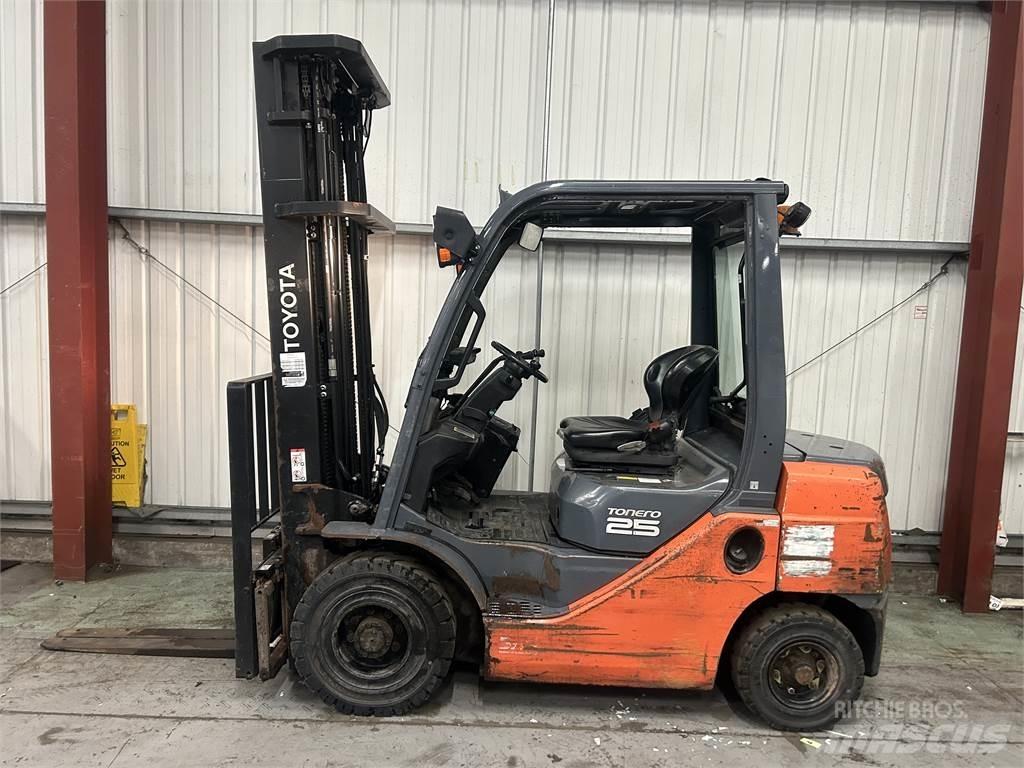 Toyota 02-8FDF25 Dieselstapler