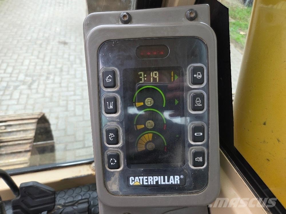 CAT 320BL Raupenbagger